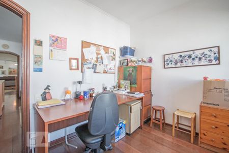 Casa à venda com 540m², 4 quartos e 8 vagasEscritório