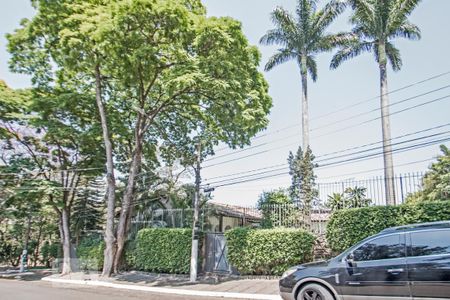 Casa à venda com 540m², 4 quartos e 8 vagasFachada