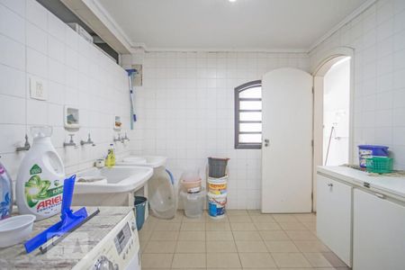 Casa à venda com 540m², 4 quartos e 8 vagasLavanderia