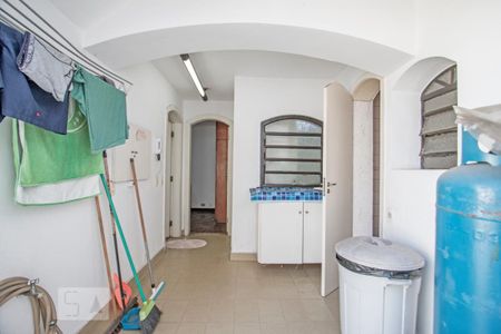 Casa à venda com 540m², 4 quartos e 8 vagasLavanderia