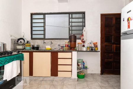 Casa à venda com 300m², 4 quartos e 4 vagas Casa à venda com 300m², 4 quartos e 4 vagasCozinha