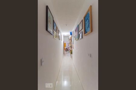 Casa à venda com 300m², 1 quarto e 2 vagasCorredor