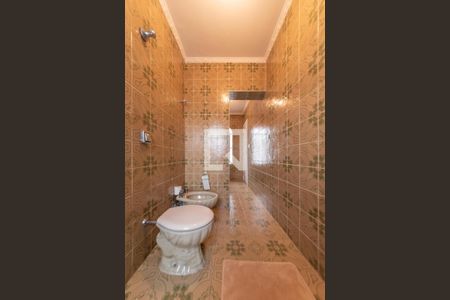 Casa à venda com 365m², 3 quartos e 3 vagasBanheiro da Suíte 1