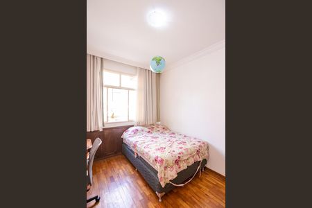 Apartamento à venda com 110m², 4 quartos e 1 vagaQuarto 2