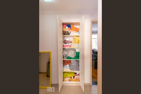 Apartamento à venda com 110m², 4 quartos e 1 vagaRoupeiro 2