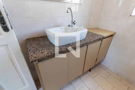 Casa à venda com 120m², 3 quartos e 1 vaga Casa à venda com 120m², 3 quartos e 1 vagaBanheiro 2