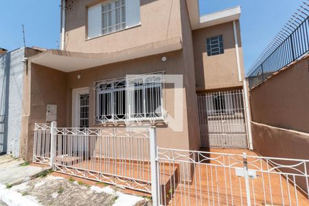 Casa à venda com 120m², 3 quartos e 1 vaga Casa à venda com 120m², 3 quartos e 1 vagaFachada