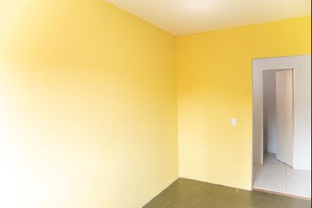 Quarto 2 de casa para alugar com 2 quartos, 32m² em Vila Carmosina, São Paulo