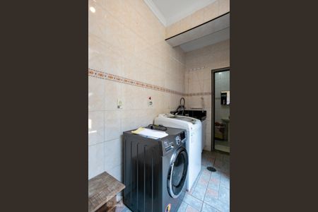 Casa à venda com 240m², 3 quartos e 4 vagas Casa à venda com 240m², 3 quartos e 4 vagasÁrea de serviço