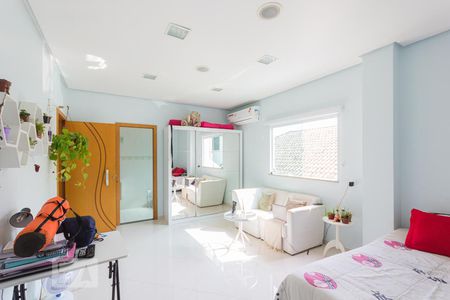 Casa de condomínio à venda com 457m², 3 quartos e 4 vagas Casa de condomínio à venda com 457m², 3 quartos e 4 vagasSuíte 2