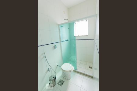 Casa de condomínio à venda com 457m², 3 quartos e 4 vagas Casa de condomínio à venda com 457m², 3 quartos e 4 vagasBanheiro de Serviço