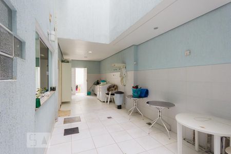 Casa de condomínio à venda com 457m², 3 quartos e 4 vagas Casa de condomínio à venda com 457m², 3 quartos e 4 vagasLavanderia