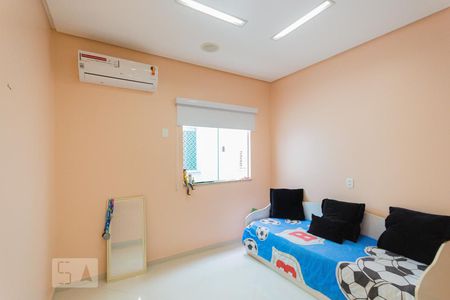 Casa de condomínio à venda com 457m², 3 quartos e 4 vagas Casa de condomínio à venda com 457m², 3 quartos e 4 vagasSuíte 3