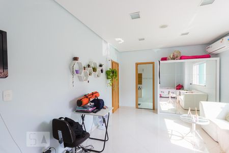 Casa de condomínio à venda com 457m², 3 quartos e 4 vagas Casa de condomínio à venda com 457m², 3 quartos e 4 vagasSuíte 2