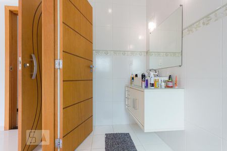 Casa de condomínio à venda com 457m², 3 quartos e 4 vagas Casa de condomínio à venda com 457m², 3 quartos e 4 vagasBanheiro da Suíte 2