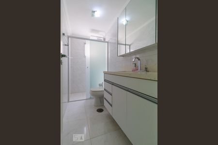 Banheiro de apartamento para alugar com 2 quartos, 68m² em Vila Mascote, São Paulo