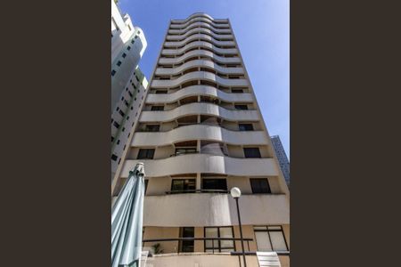 Apartamento à venda com 38m², 1 quarto e 1 vaga Apartamento à venda com 38m², 1 quarto e 1 vagaFachada