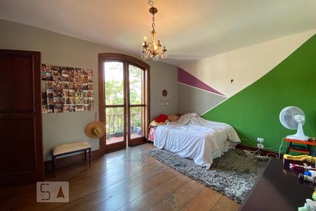 Casa à venda com 544m², 4 quartos e 3 vagasSuíte 1