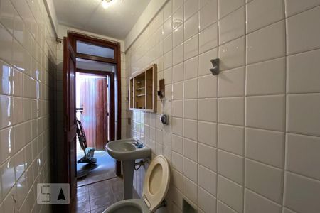 Casa à venda com 544m², 4 quartos e 3 vagasBanheiro de Serviço