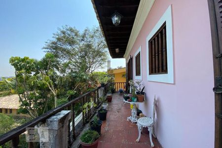 Casa à venda com 544m², 4 quartos e 3 vagasSuíte 2 - Varanda