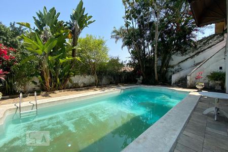 Casa à venda com 544m², 4 quartos e 3 vagasQuintal