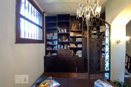 Casa à venda com 544m², 4 quartos e 3 vagasEscritório