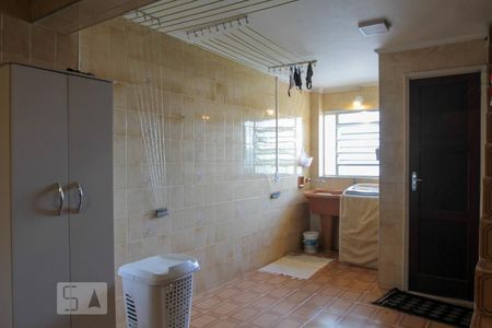 Casa à venda com 378m², 4 quartos e 2 vagasÁrea de Serviço