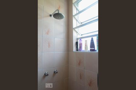 Casa à venda com 378m², 4 quartos e 2 vagasBanheiro Social