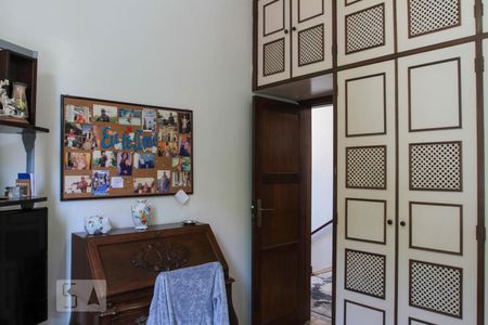 Casa à venda com 378m², 4 quartos e 2 vagasQuarto 3