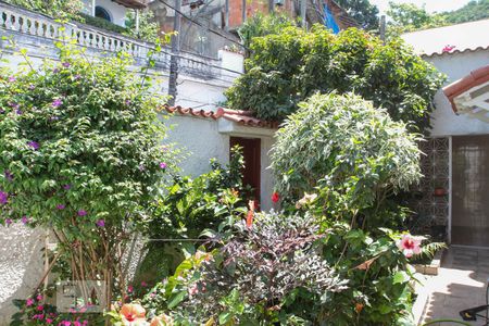 Casa à venda com 378m², 4 quartos e 2 vagasEntrada da Casa