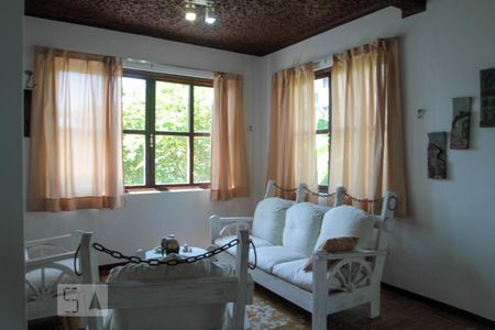 Casa à venda com 378m², 4 quartos e 2 vagasSala 2