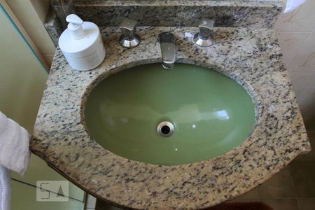 Casa à venda com 378m², 4 quartos e 2 vagasBanheiro do Quarto 4 - Suíte