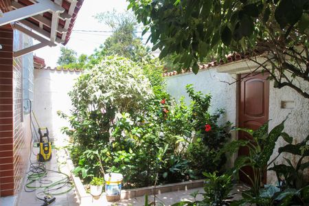 Casa à venda com 378m², 4 quartos e 2 vagasEntrada da Casa