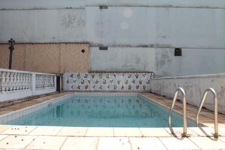 Casa à venda com 378m², 4 quartos e 2 vagasÁrea externa - Piscina