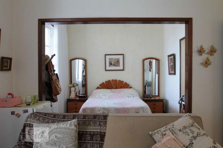 Casa à venda com 378m², 4 quartos e 2 vagasQuarto 4 - Suíte