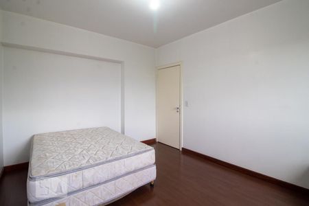 Apartamento à venda com 200m², 3 quartos e 2 vagas Apartamento à venda com 200m², 3 quartos e 2 vagasQuarto 2
