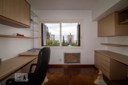 Apartamento à venda com 200m², 3 quartos e 2 vagas Apartamento à venda com 200m², 3 quartos e 2 vagasEscritório