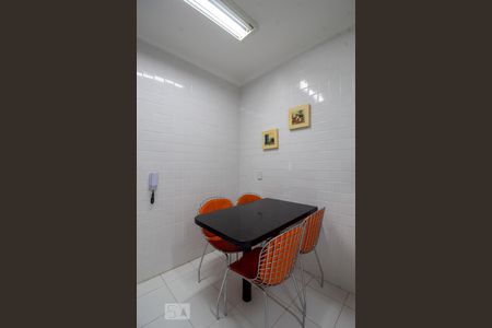 Apartamento à venda com 200m², 3 quartos e 2 vagas Apartamento à venda com 200m², 3 quartos e 2 vagasCozinha