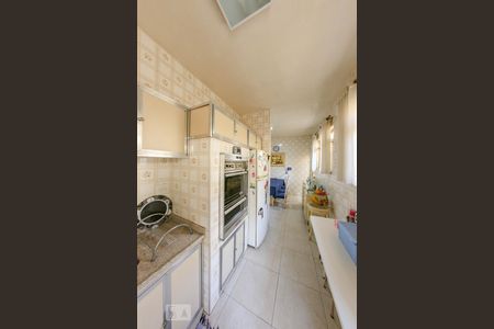 Casa à venda com 360m², 3 quartos e 3 vagas Casa à venda com 360m², 3 quartos e 3 vagasCozinha