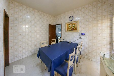 Casa à venda com 360m², 3 quartos e 3 vagas Casa à venda com 360m², 3 quartos e 3 vagasCozinha