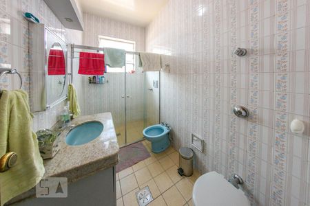 Casa à venda com 360m², 3 quartos e 3 vagas Casa à venda com 360m², 3 quartos e 3 vagasBanheiro Social