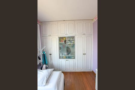 Casa à venda com 360m², 3 quartos e 3 vagas Casa à venda com 360m², 3 quartos e 3 vagasQuarto 1