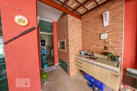 Casa à venda com 360m², 3 quartos e 3 vagas Casa à venda com 360m², 3 quartos e 3 vagasEspaço Gourmet