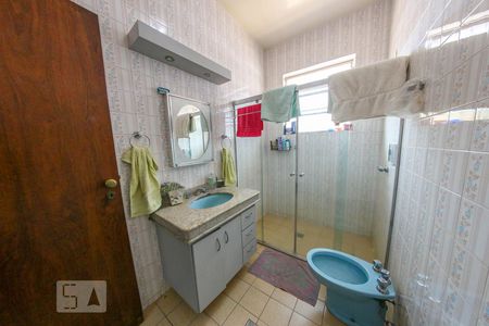 Casa à venda com 360m², 3 quartos e 3 vagas Casa à venda com 360m², 3 quartos e 3 vagasBanheiro Social