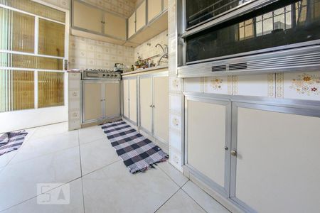 Casa à venda com 360m², 3 quartos e 3 vagas Casa à venda com 360m², 3 quartos e 3 vagasCozinha