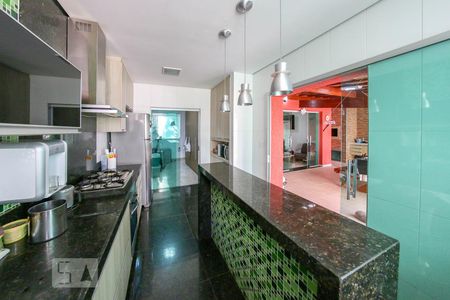 Casa à venda com 360m², 3 quartos e 3 vagas Casa à venda com 360m², 3 quartos e 3 vagasCozinha 2