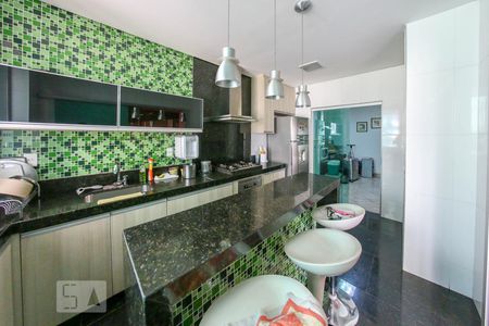 Casa à venda com 360m², 3 quartos e 3 vagas Casa à venda com 360m², 3 quartos e 3 vagasCozinha 2