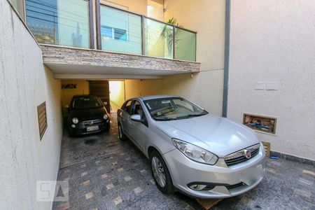 Casa à venda com 360m², 3 quartos e 3 vagas Casa à venda com 360m², 3 quartos e 3 vagasGaragem