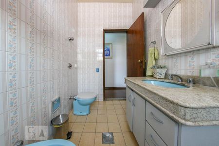 Casa à venda com 360m², 3 quartos e 3 vagas Casa à venda com 360m², 3 quartos e 3 vagasBanheiro Social