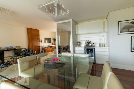 Sala de apartamento para alugar com 2 quartos, 155m² em Empresarial 18 do Forte, Barueri